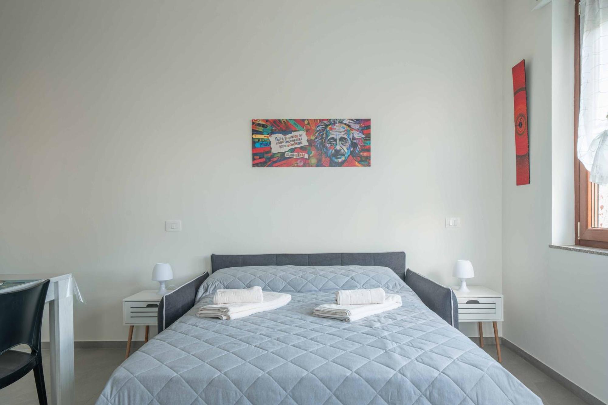 Einstein - Modern Apartment With Balcony Somma Lombardo Exterior foto